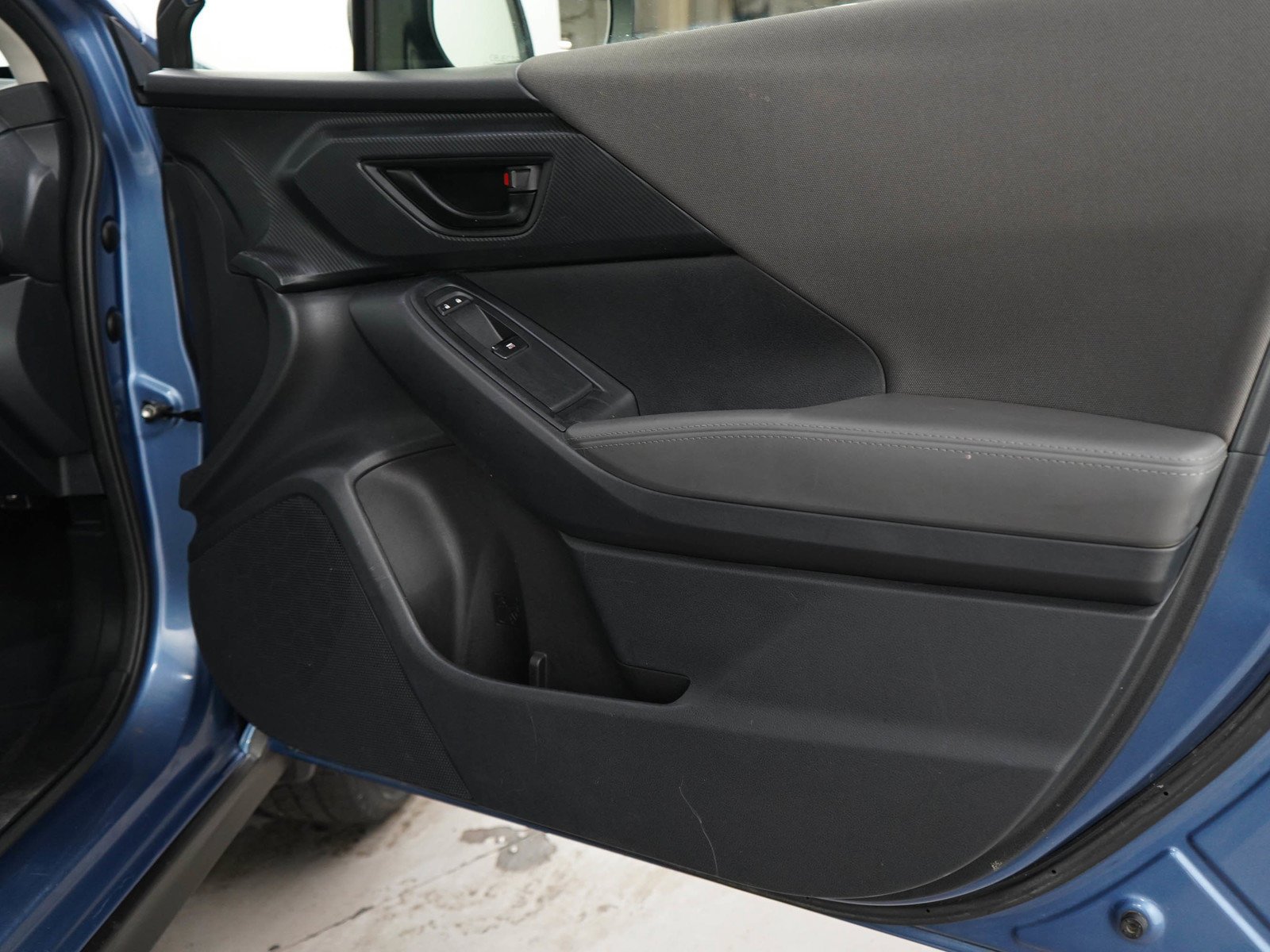 Used 2024 Horizon Blue Pearl Subaru Premium image 9