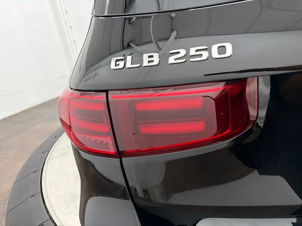 New 2026 Black Mercedes-Benz GLB 250 image 11
