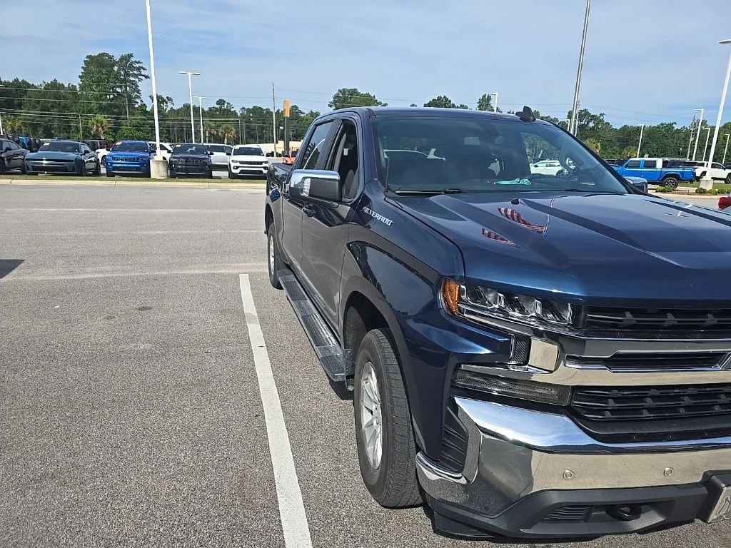 Used 2022 Blue Chevrolet LT image 1