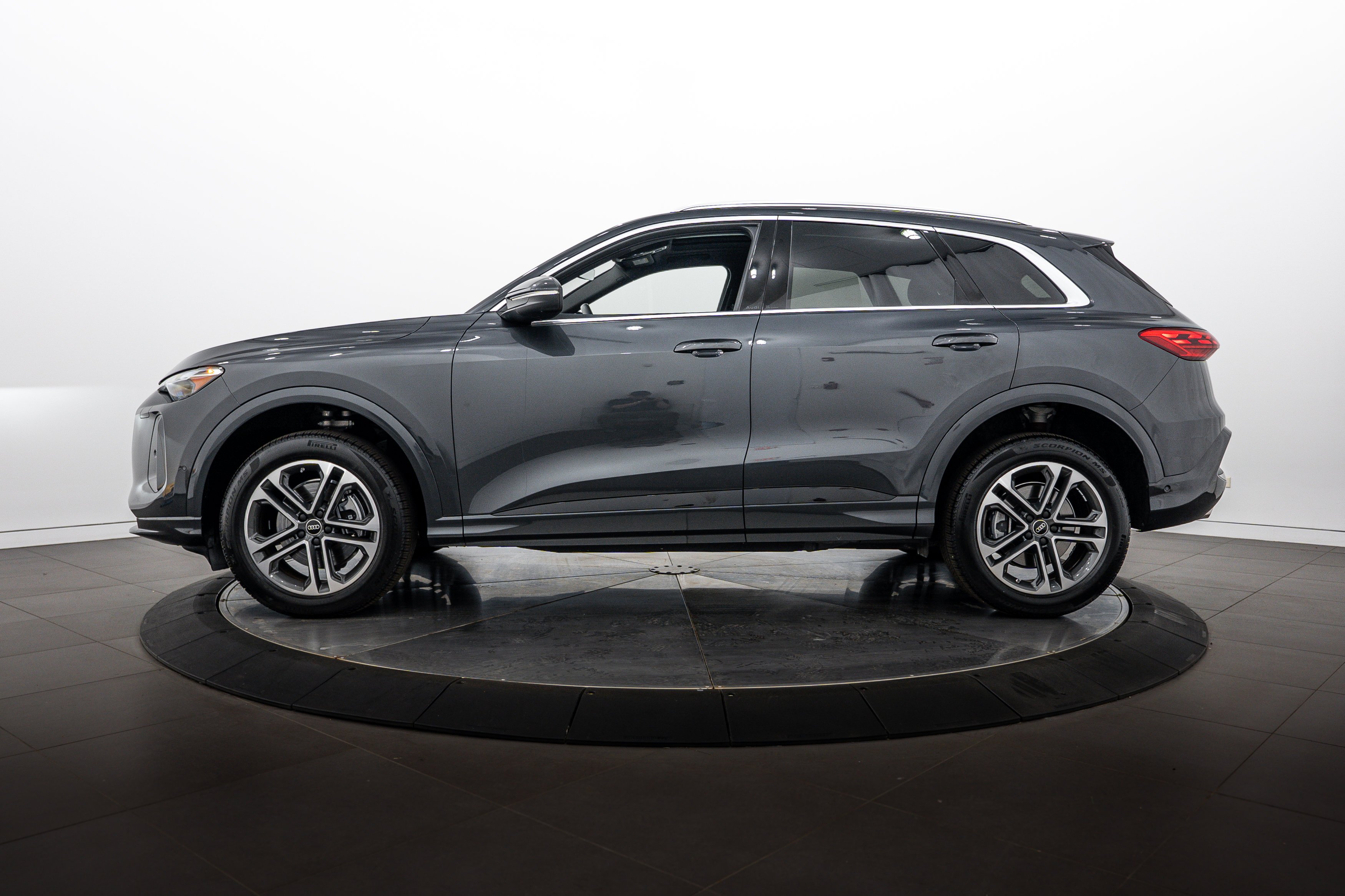 Used 2025 Tambora Gray Metallic Audi Premium image 6