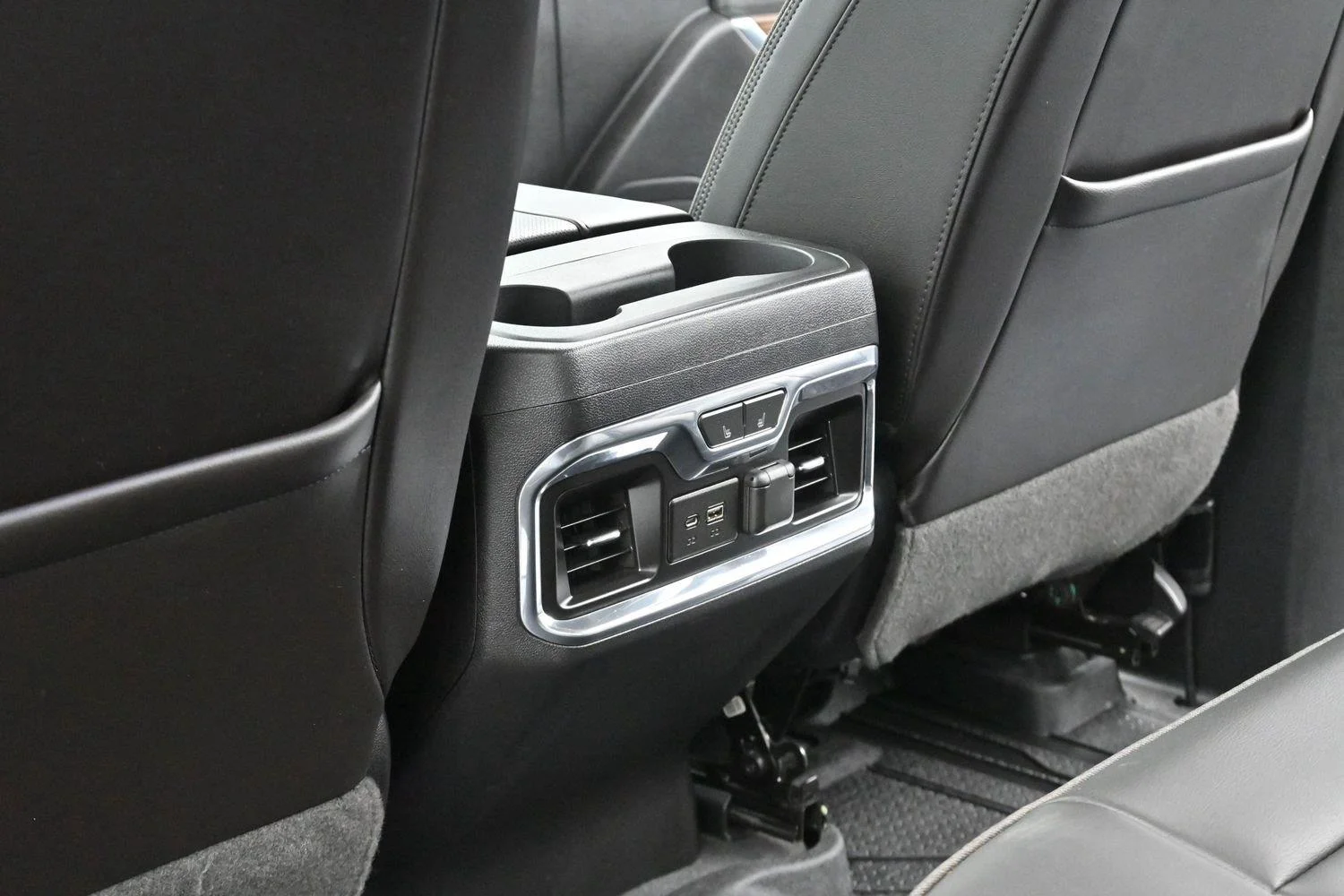 Used 2019 Satin Steel Metallic Chevrolet High Country image 32