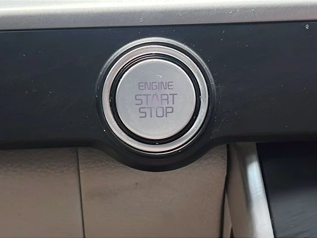 Used 2023 Silver Kia LX Seat Package image 28