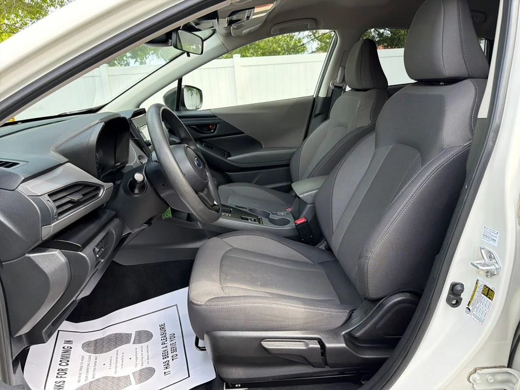 Used 2024 White Subaru Base image 19