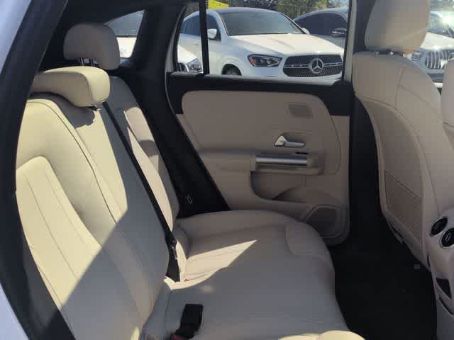 New 2026 Polar White Mercedes-Benz GLA 250 image 22