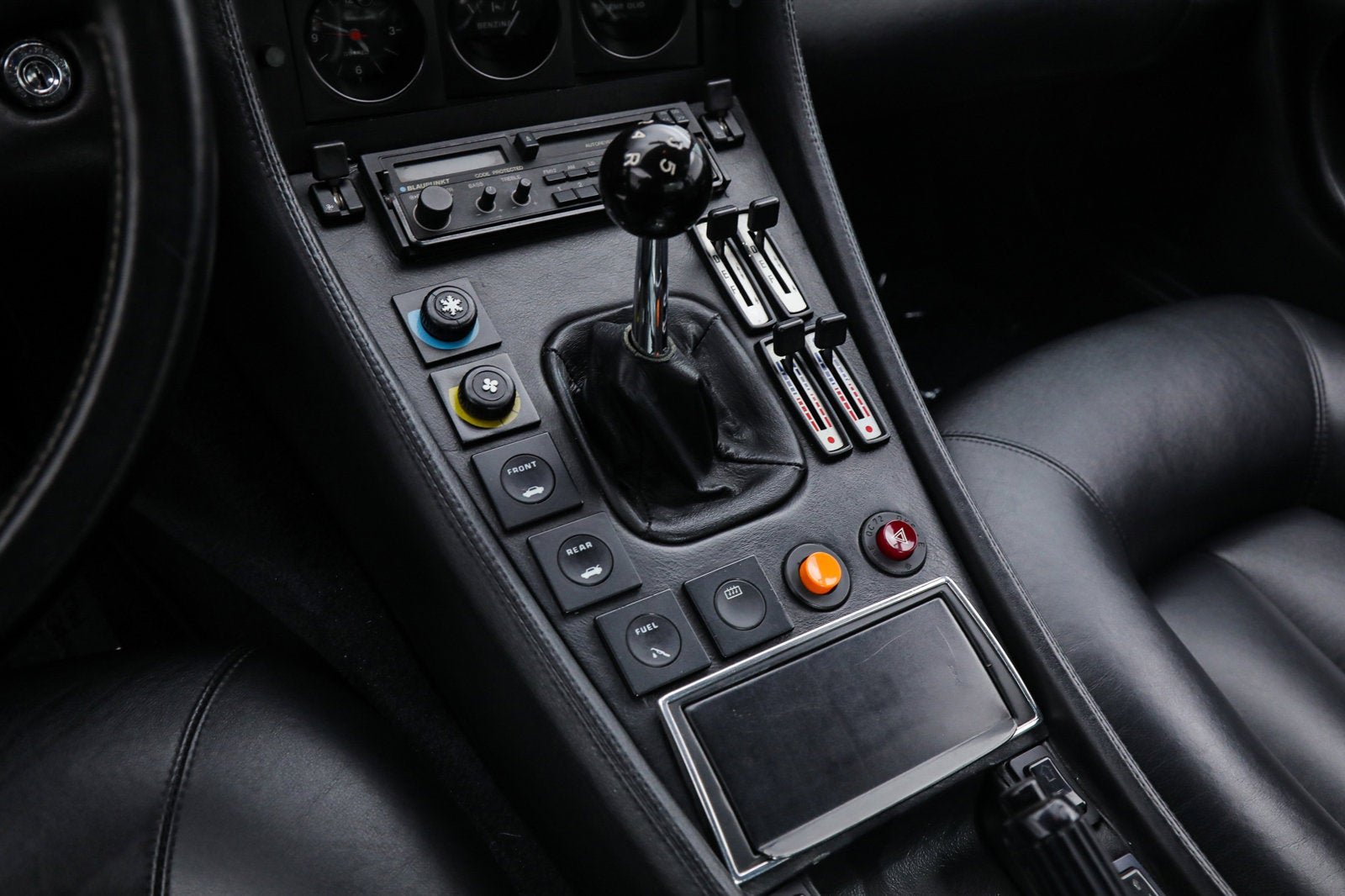 Used 1983 Nero Ferrari  image 30