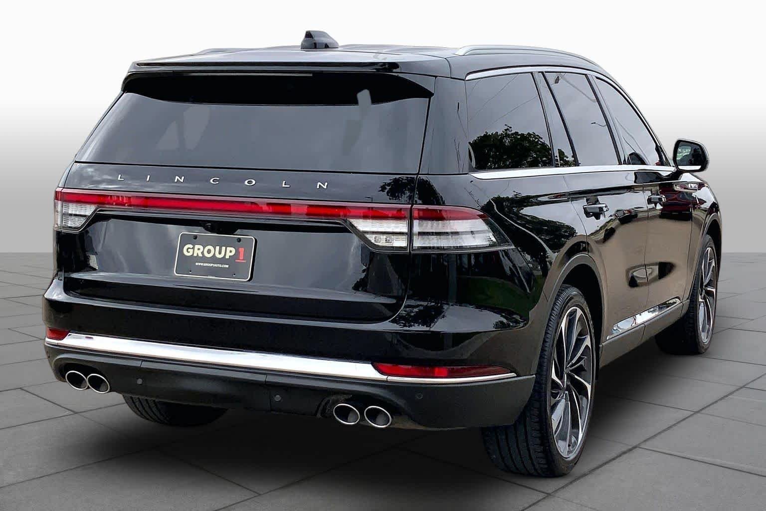 Certified Used 2025 Infinite Black Metallic Lincoln Reserve image 13