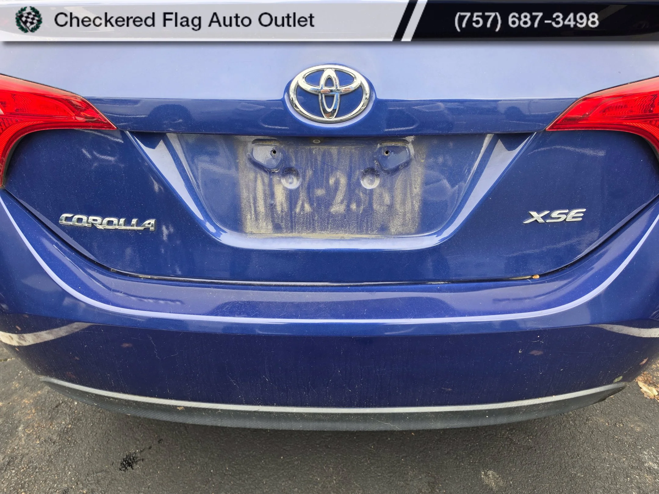 Used 2018 Blue Crush Metallic Toyota XSE image 7