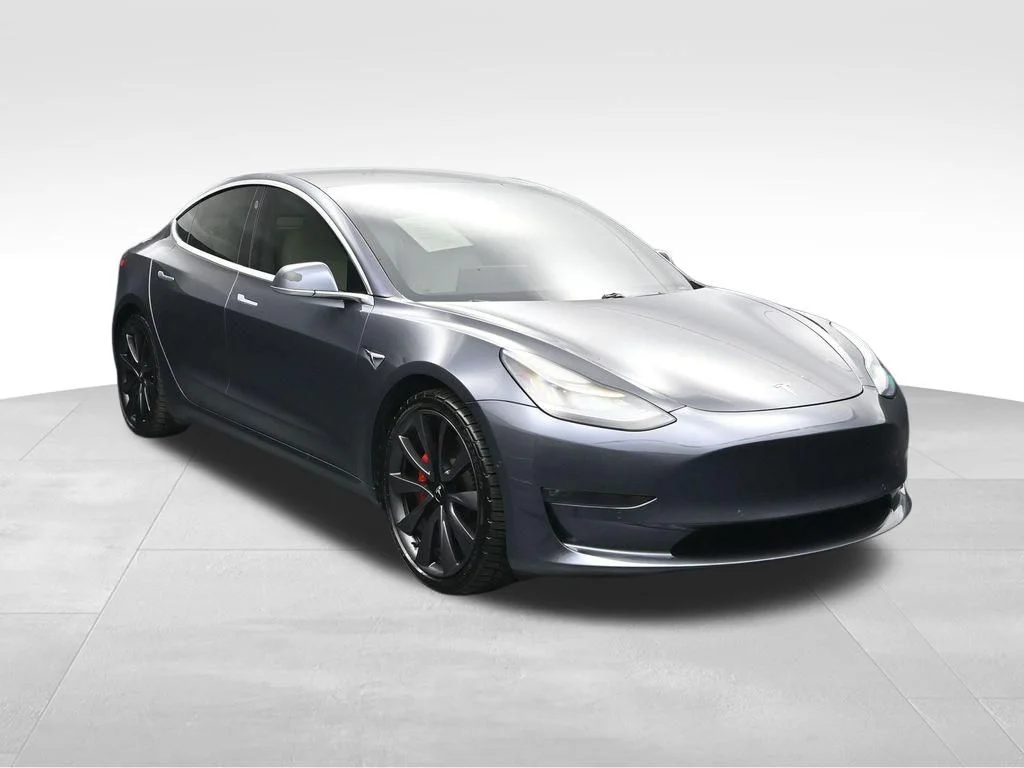 Used 2020  Tesla Performance image 7