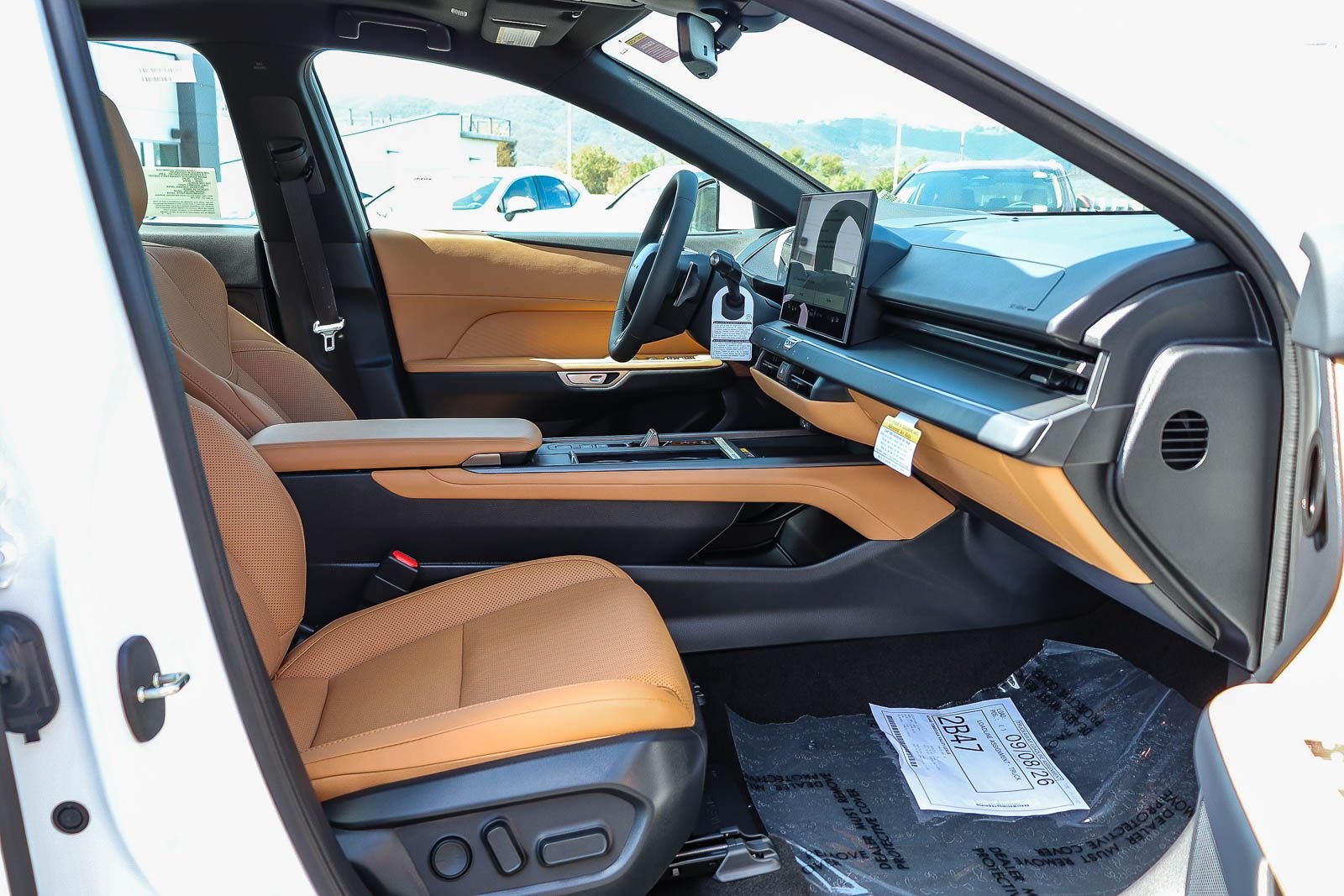 New 2026 Ultra White Lexus ES 350e PREMIUM image 21
