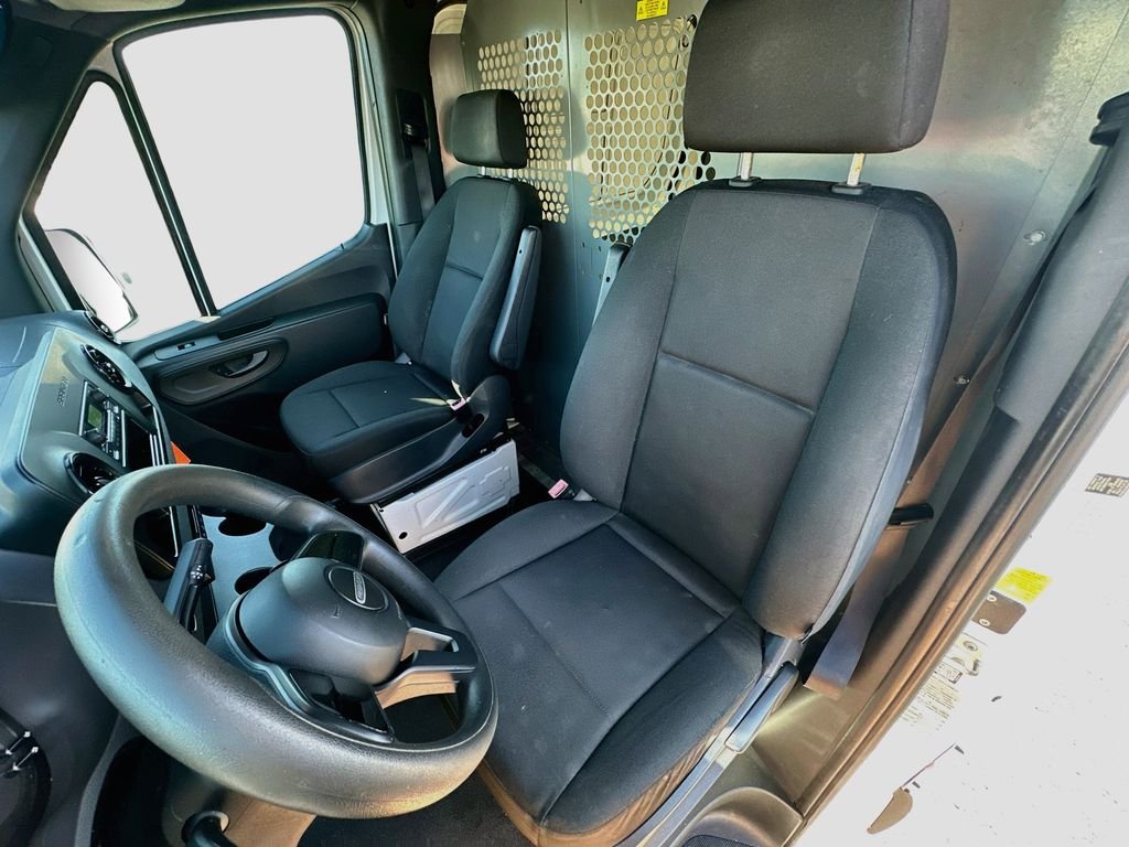 Used 2020 White Freightliner Base image 5