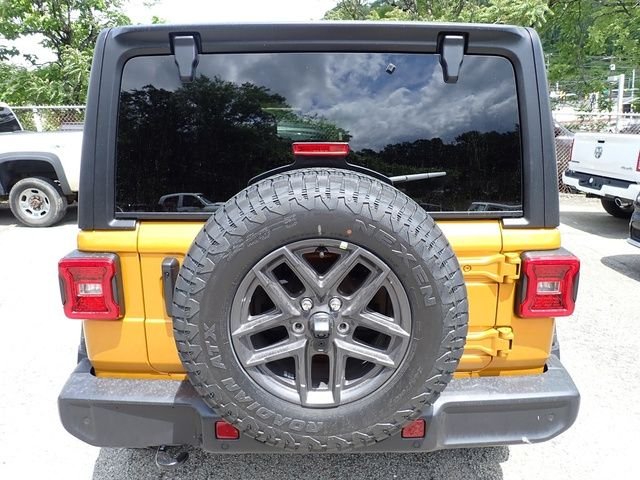 New 2026 Goldilocks Exterior Paint Jeep Sport S image 4