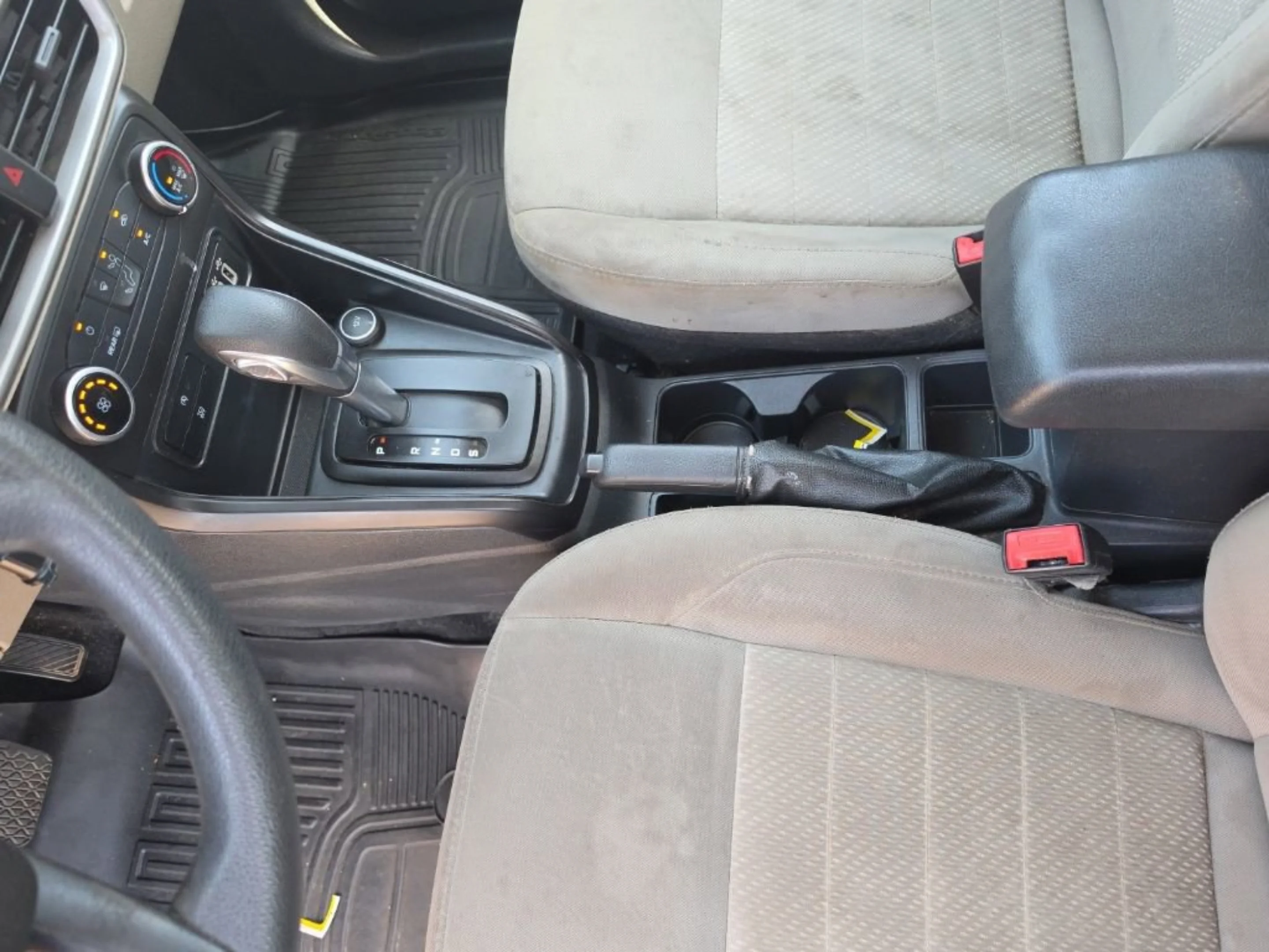 Used 2021 Yellow Ford S image 17