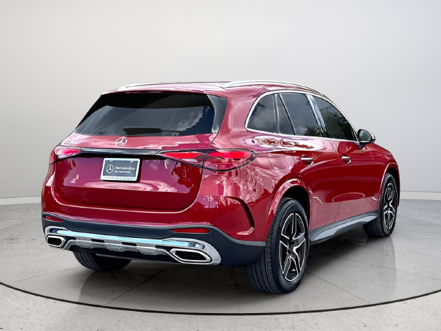 Used 2026 Red Mercedes-Benz GLC 300 image 6