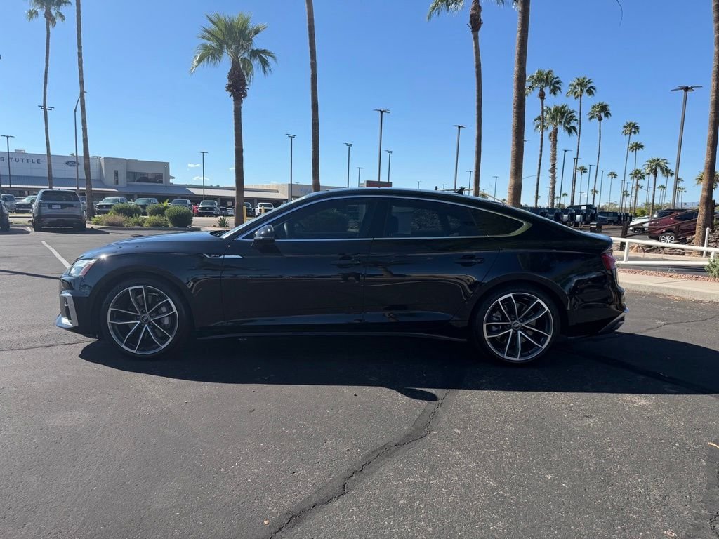 Used 2023  Audi  image 3