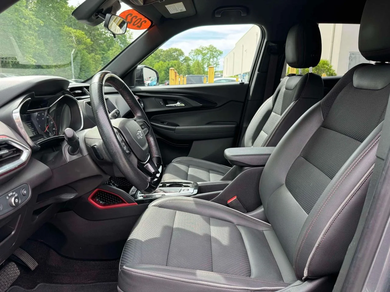 Used 2022 Satin Steel Metallic Chevrolet FWD RS image 17