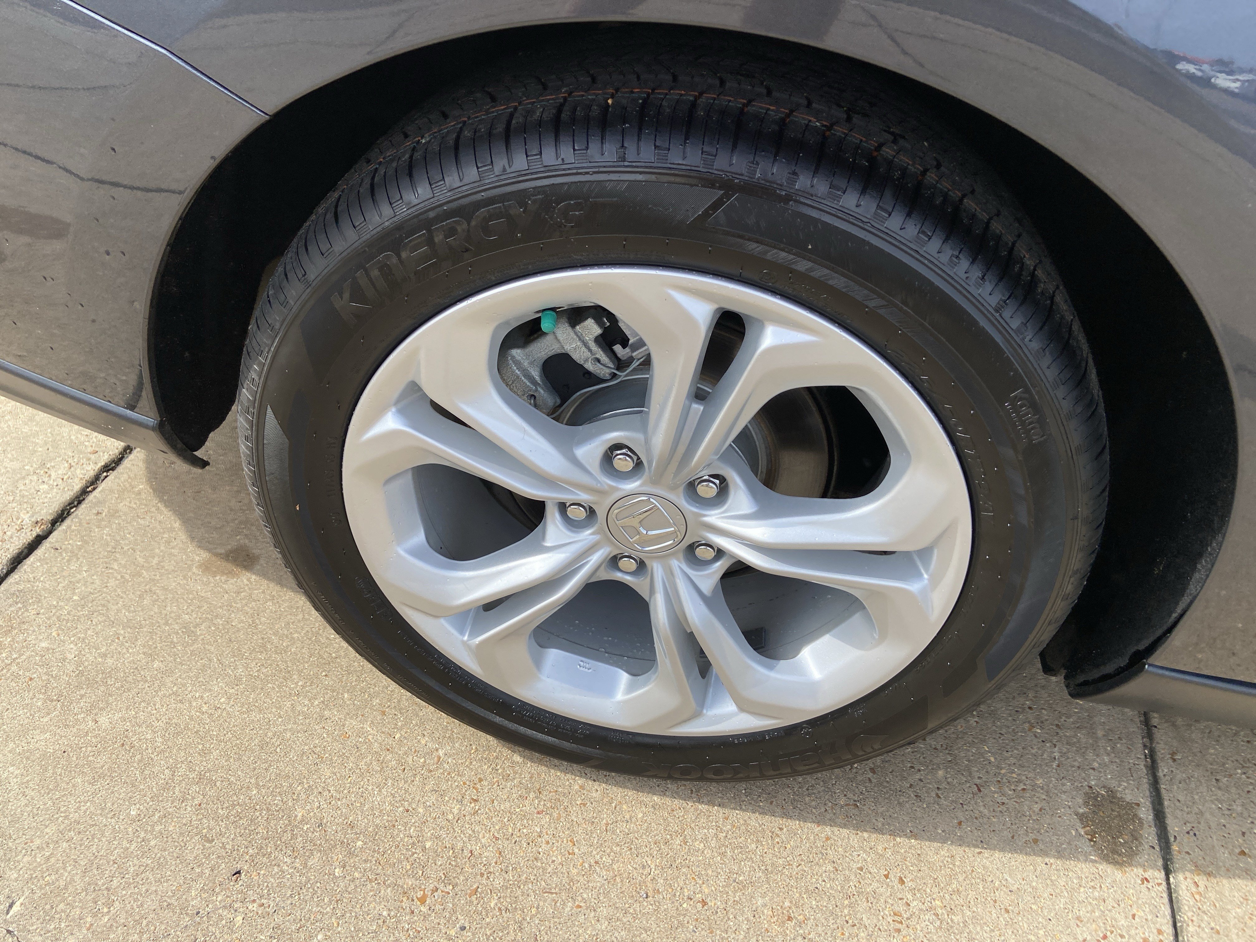 Used 2024 Meteorite Gray Metallic Honda LX image 31