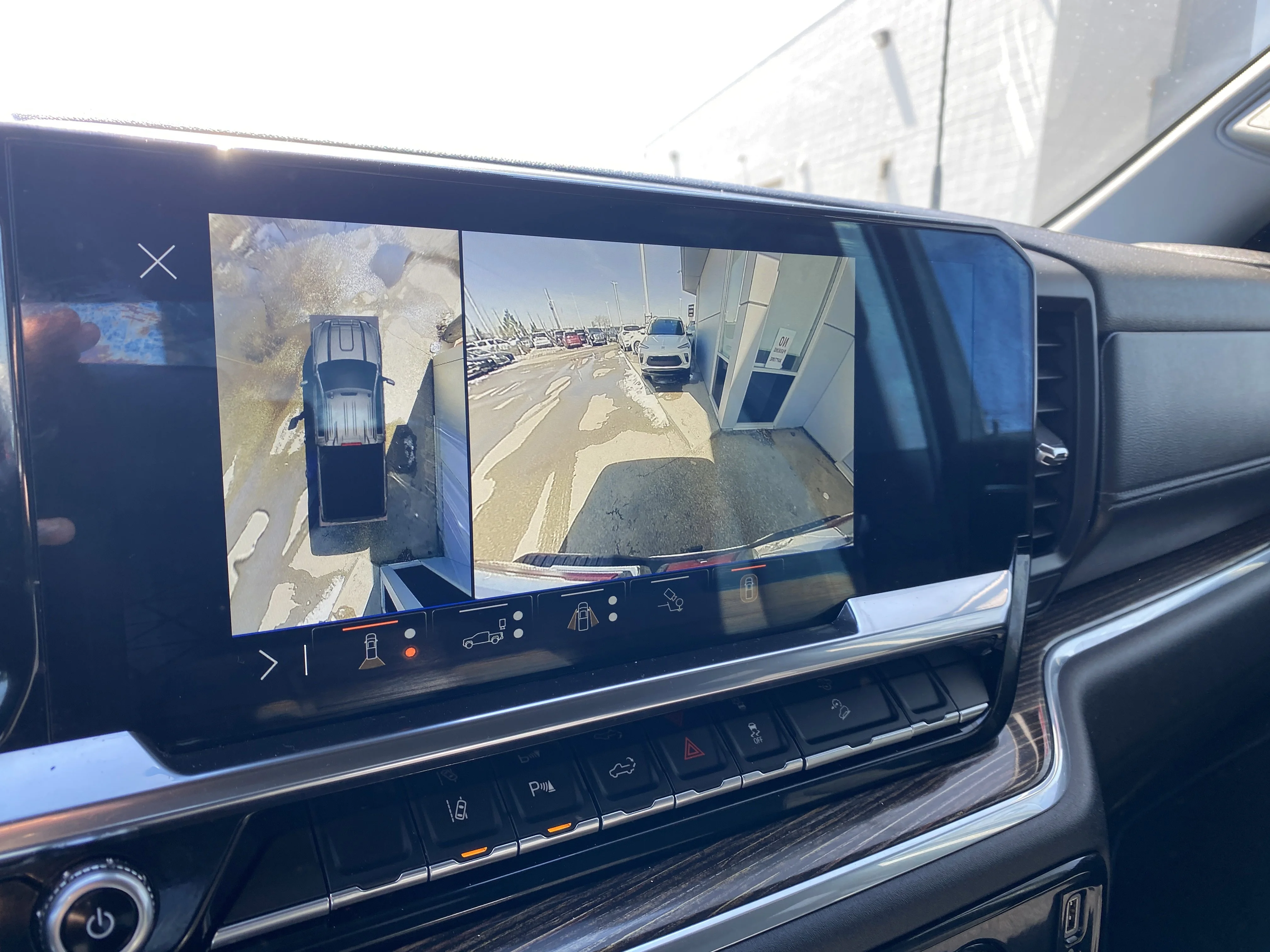 Used 2024 White GMC Crew Cab SLE image 16