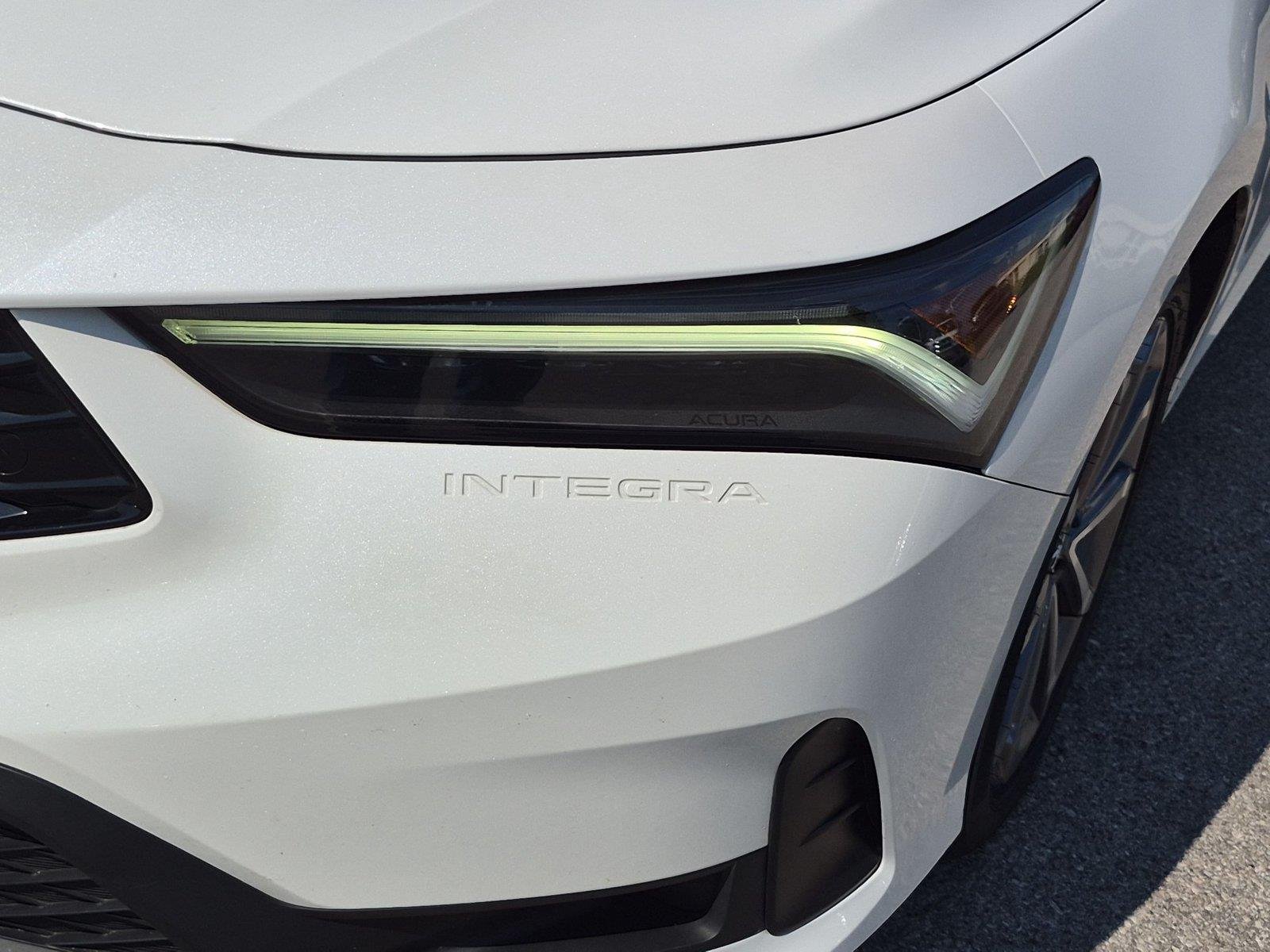 Used 2024 Platinum White Pearl Acura BASE image 9