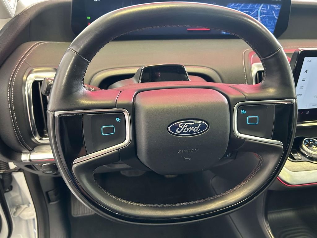 Used 2025 White Ford Platinum image 22
