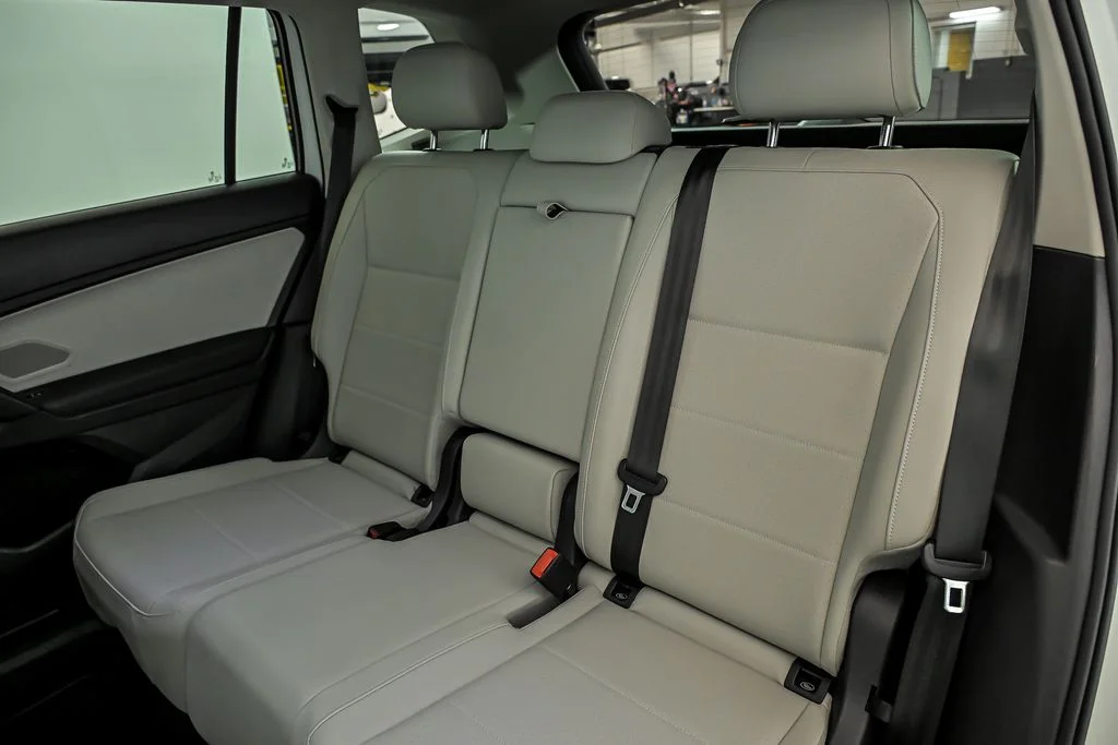 Used 2019  Volkswagen 2.0T SEL image 15