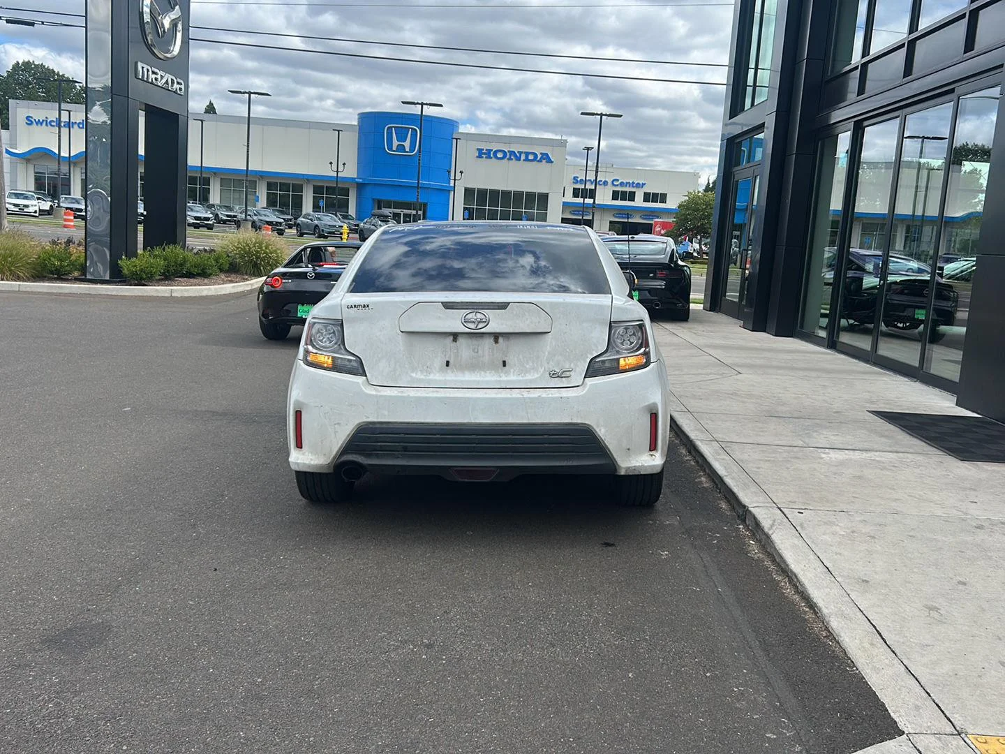 Used 2014 Super White Scion  image 7