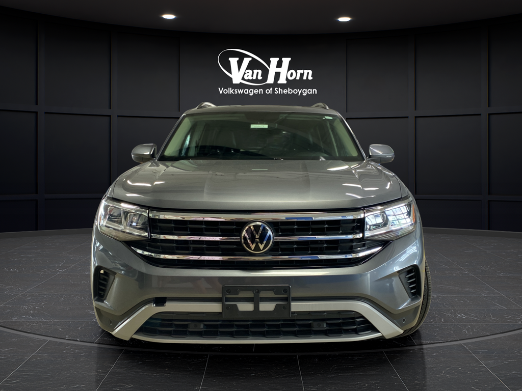 Used 2021 Gray Volkswagen 3.6L V6 SE w/Technology image 2