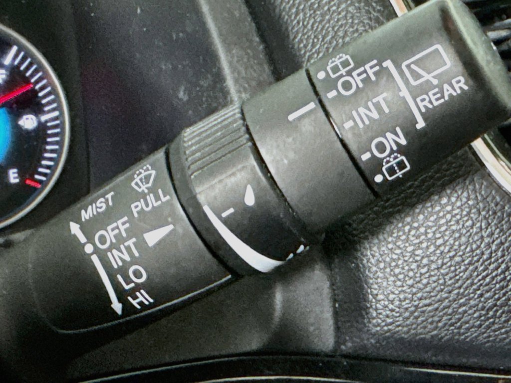 Certified Used 2021 Platinum White Pearl Honda Touring image 16