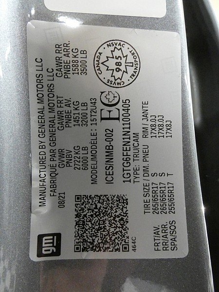 Used 2022 GRAY GMC 4WD Crew Cab 128" AT4 w/Cloth image 21