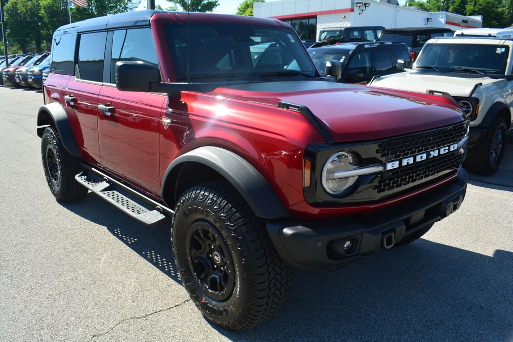 New 2026 Ruby Red Metallic Tinted Clearcoat Ford Badlands® image 2