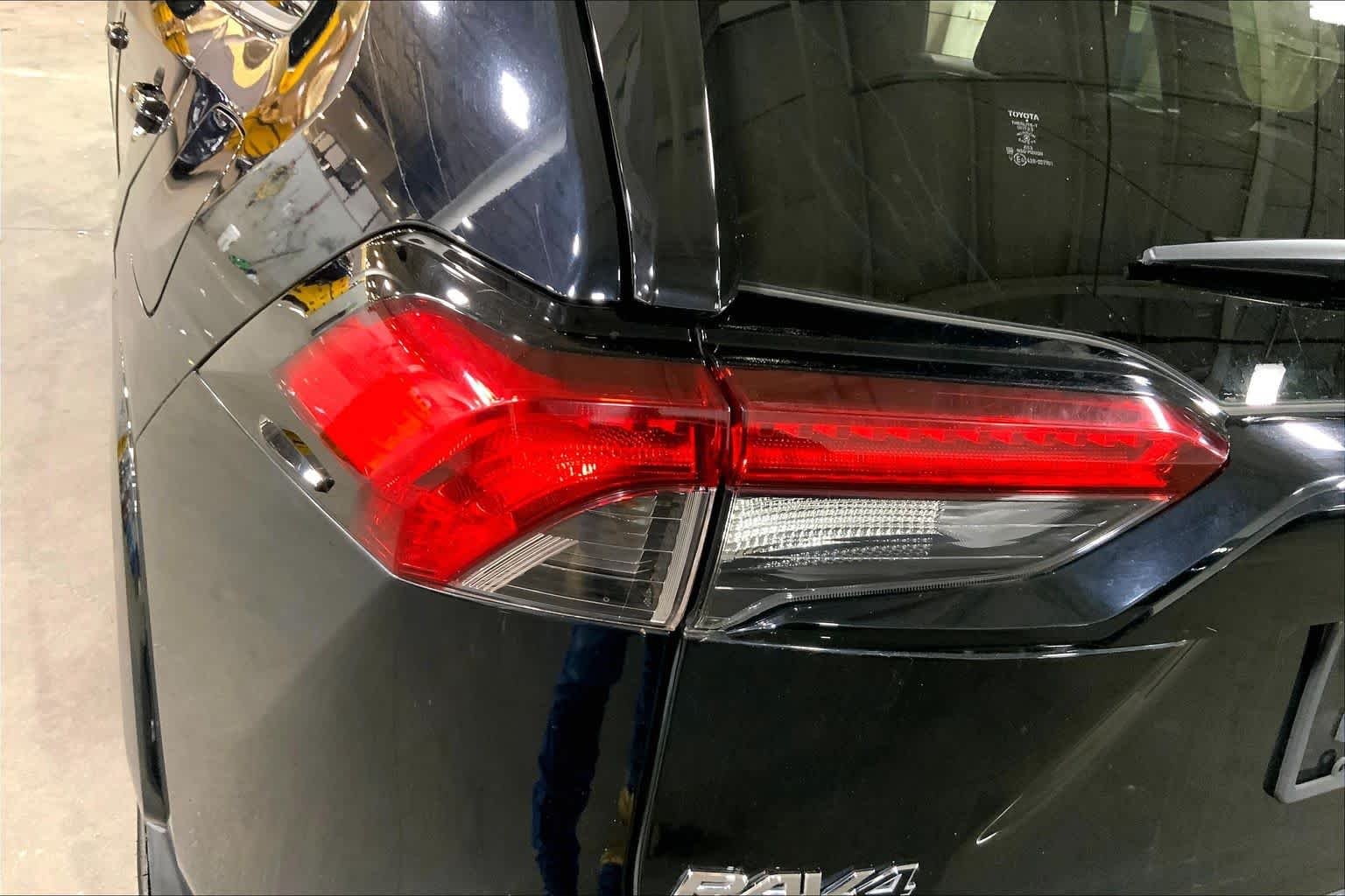 Used 2021 Midnight Black Metallic Toyota SE image 29