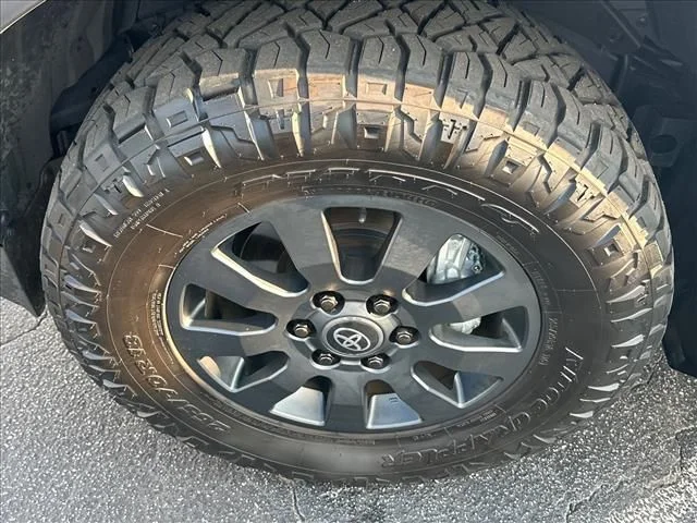 Used 2025 White Toyota Base image 39