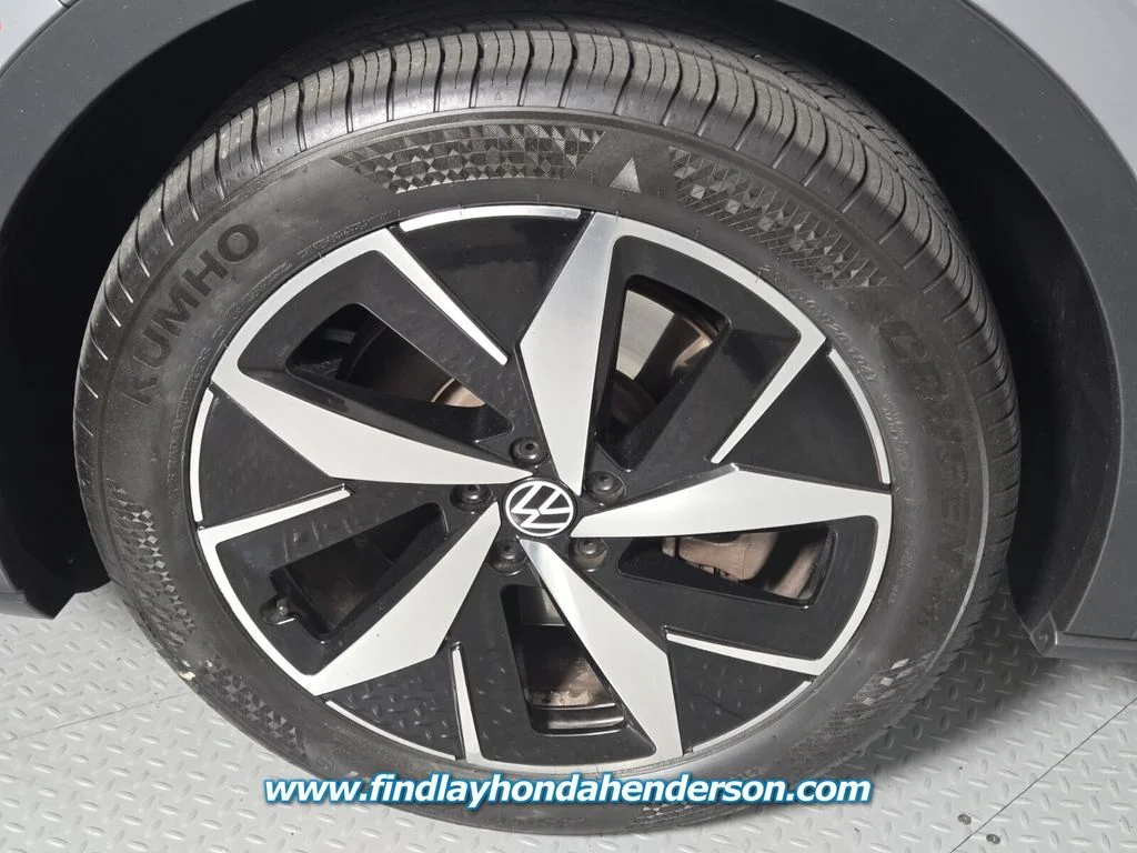 Used 2023 Silver Mist Metallic Volkswagen S image 9