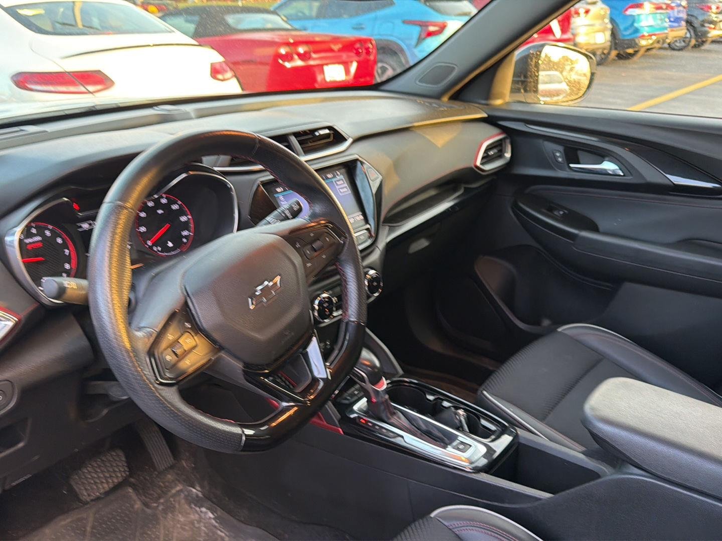Used 2021  Chevrolet  image 3