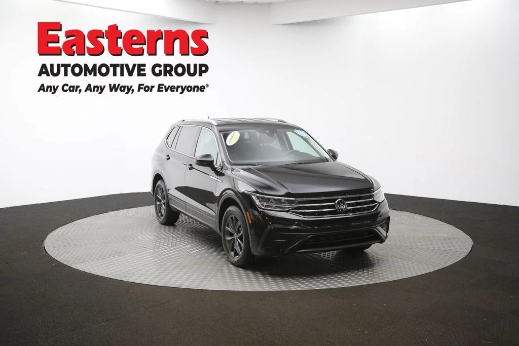Used 2023 Black Volkswagen 2.0T SE image 49