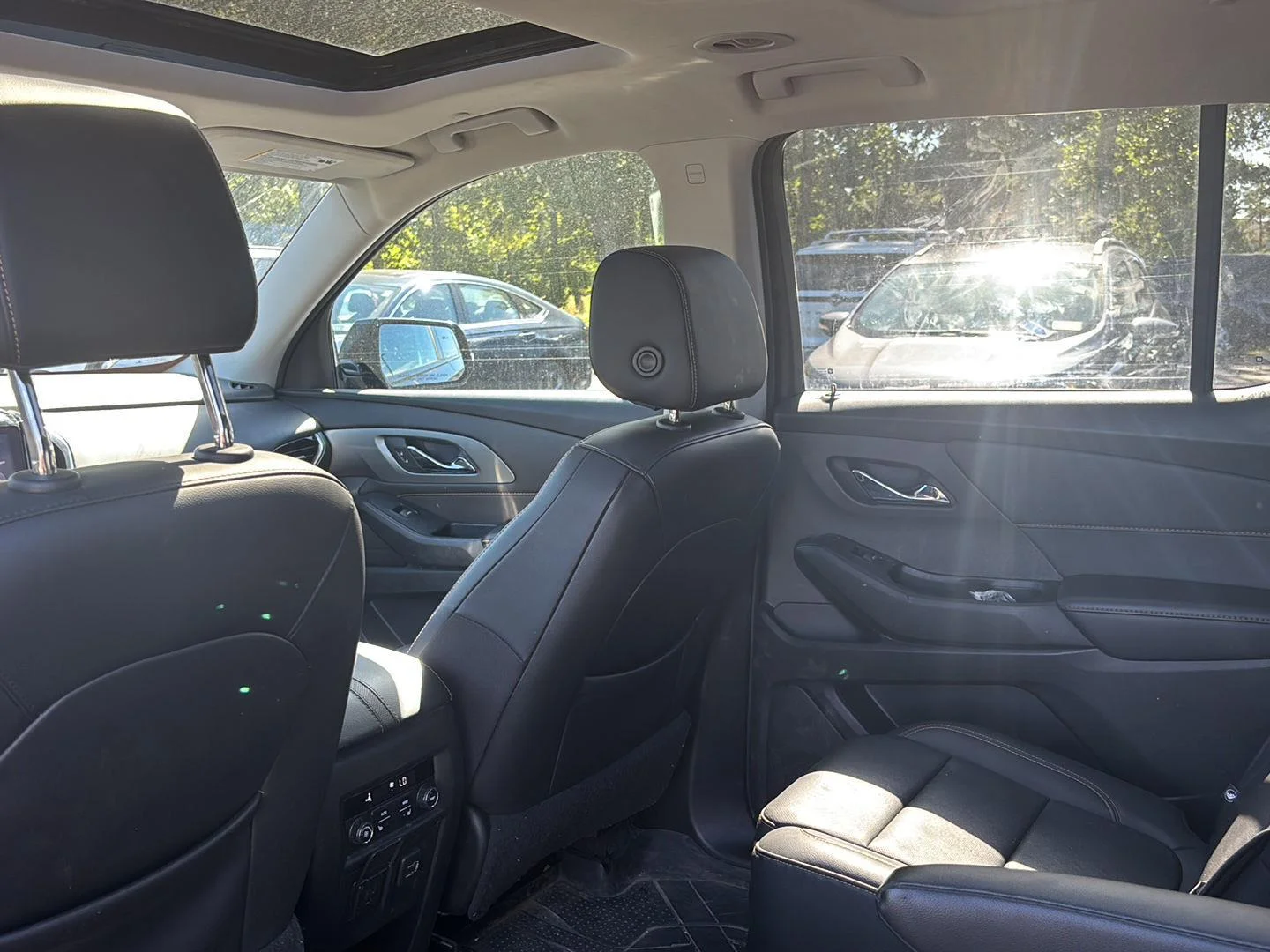 Used 2020 Mosaic Black Metallic Chevrolet Premier image 17
