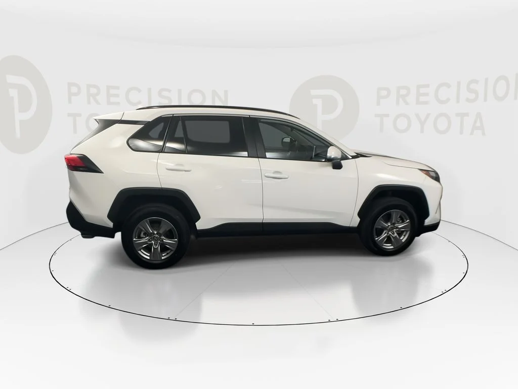 Used 2025 Ice Toyota XLE image 22