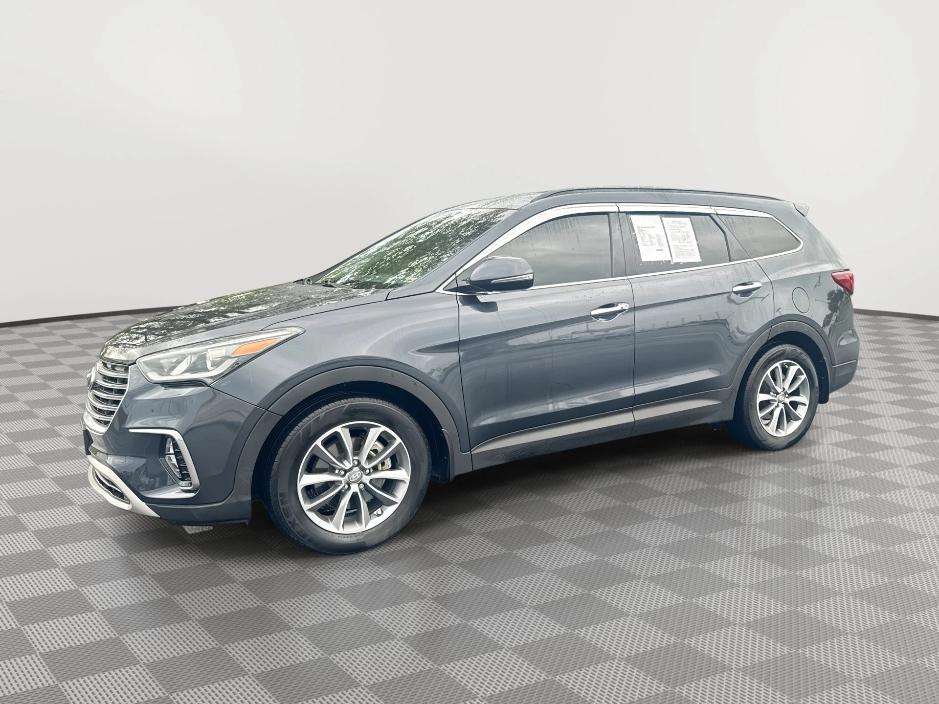 Used 2018 Night Sky Pearl Hyundai SE image 1