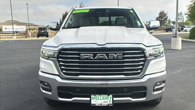 New 2026 Ivory White Tri-Coat Pearl-Coat Exterior Paint RAM Laramie image 8