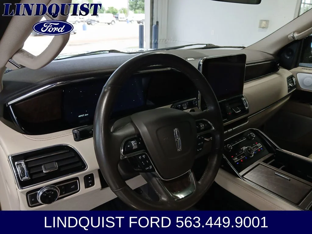 Used 2021 Blue Lincoln Reserve image 10