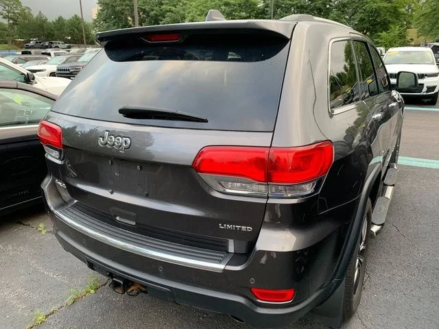 Used 2019 Gray Jeep Limited image 6