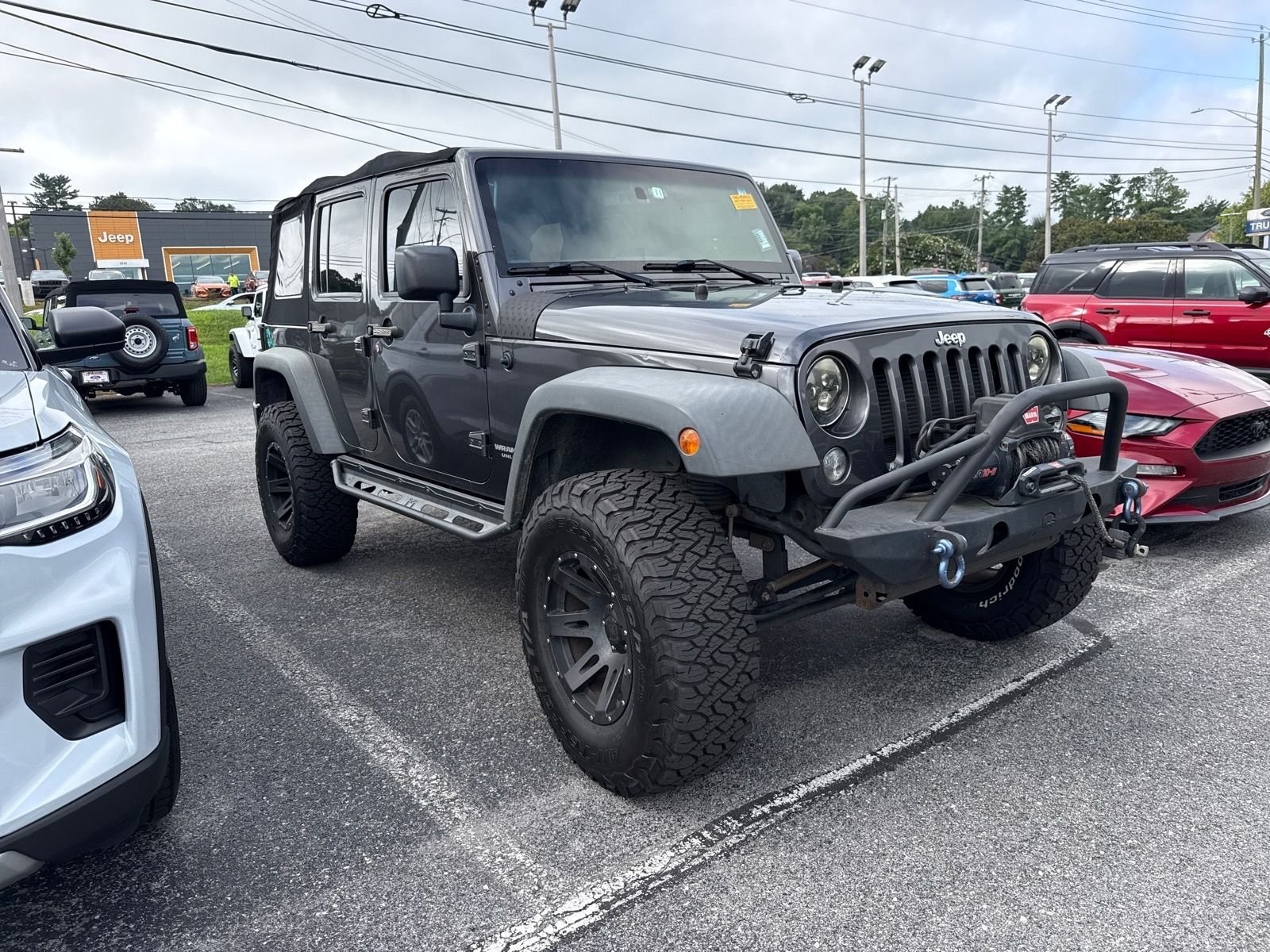 Used 2016 Crystal Metallic Jeep Unlimited Rubicon image 6