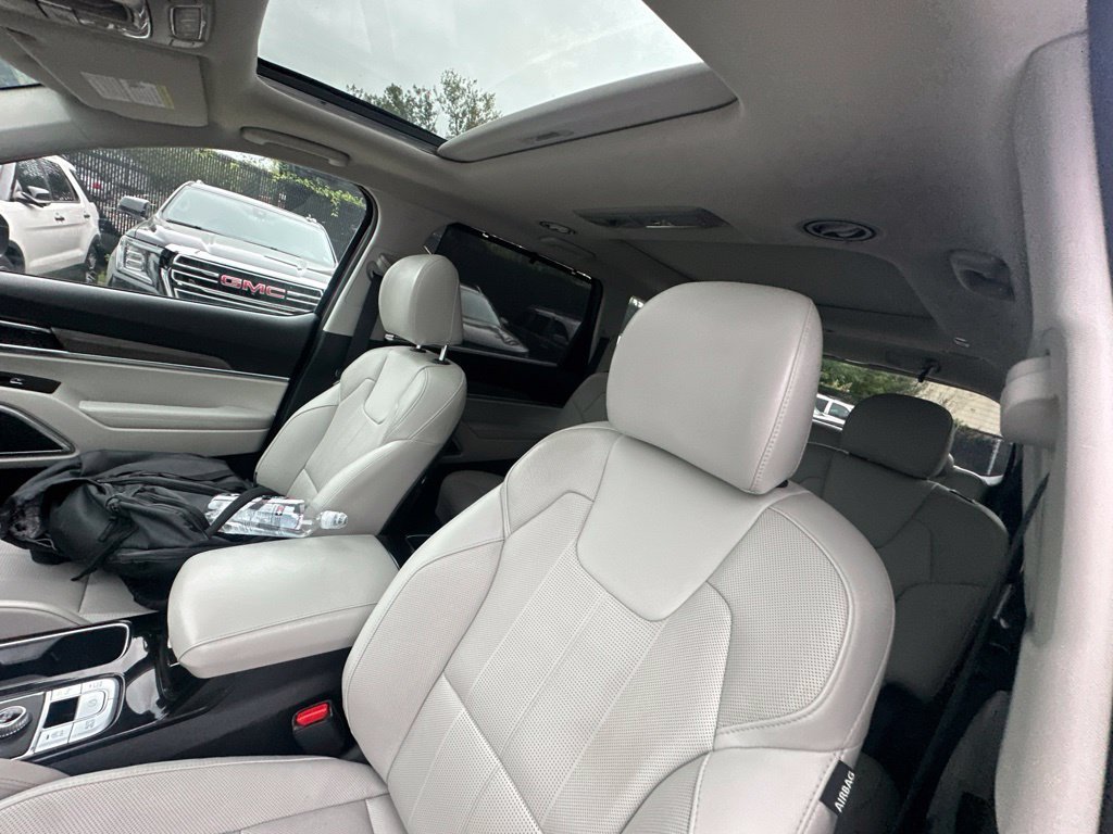 Certified Used 2022 Purple Kia SX image 11