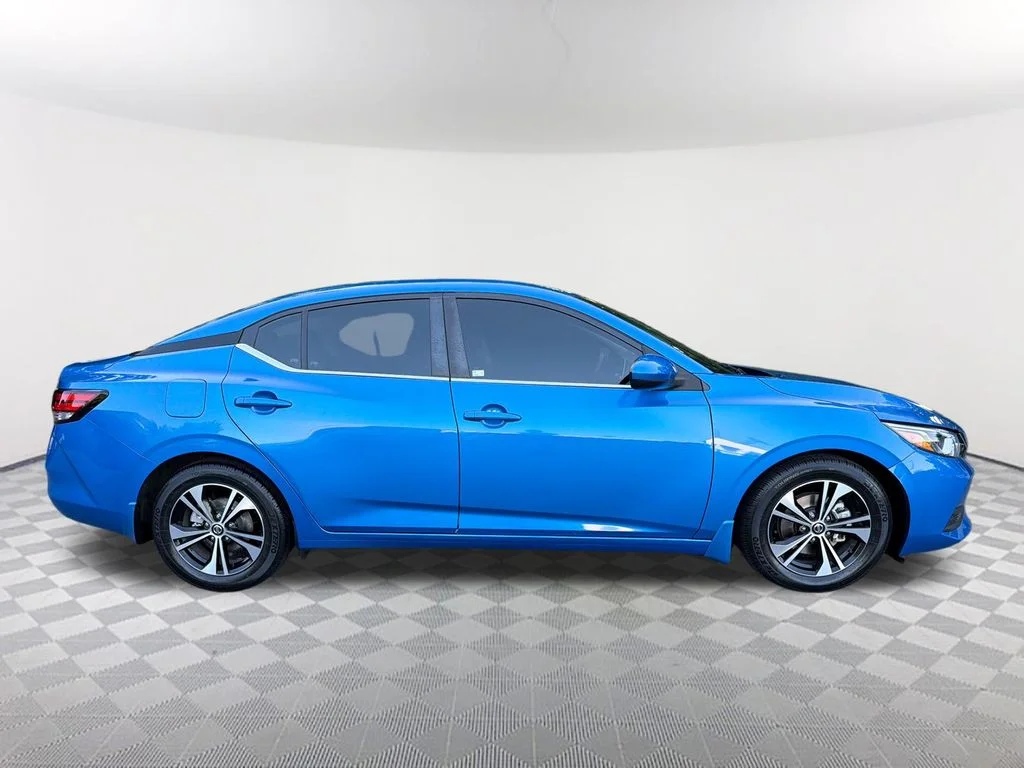 Used 2022 Blue Nissan SV image 4