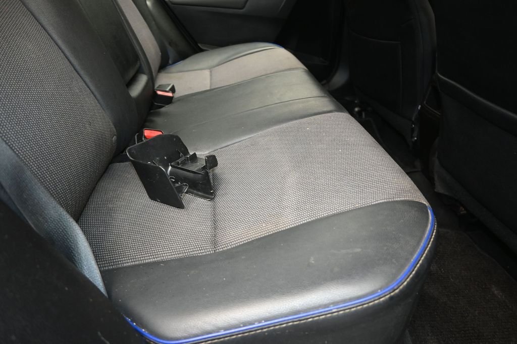 Used 2018 Blue Toyota SE image 22