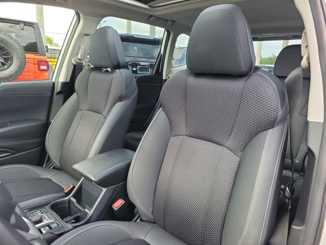 Used 2022 White Subaru Premium image 18