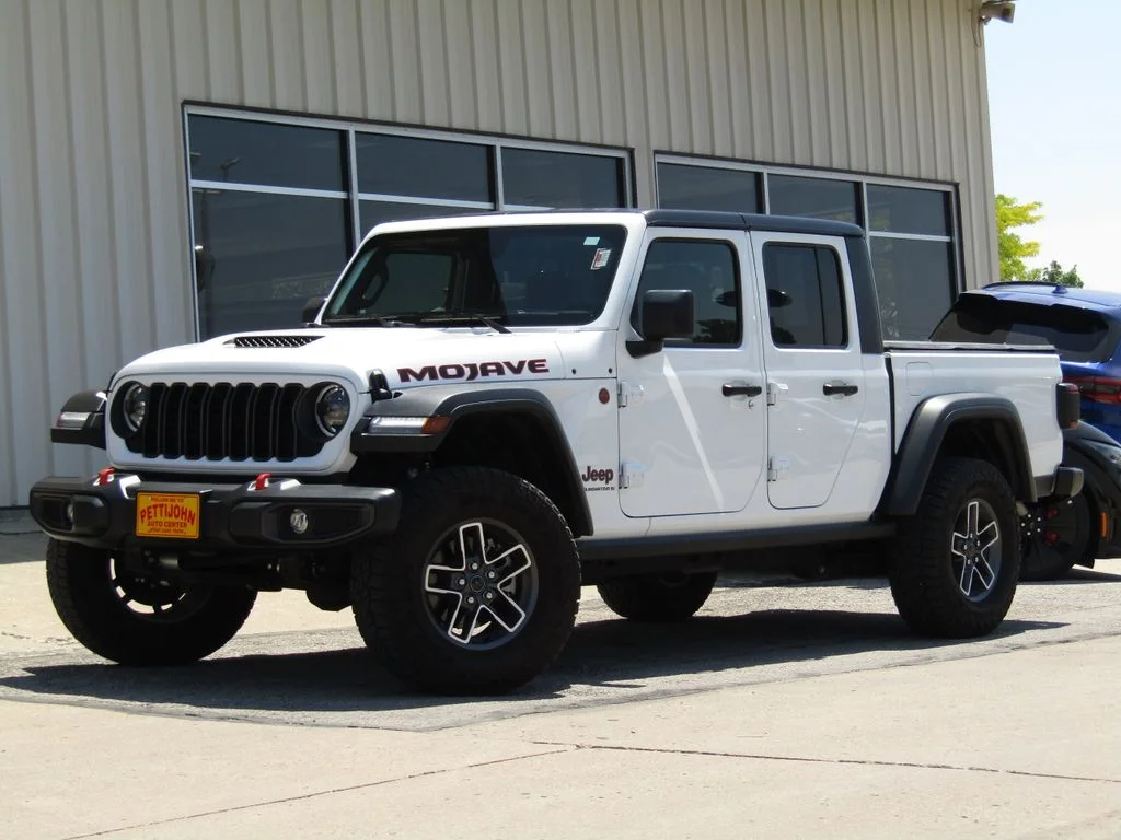 Used 2024 White Jeep Mojave image 12
