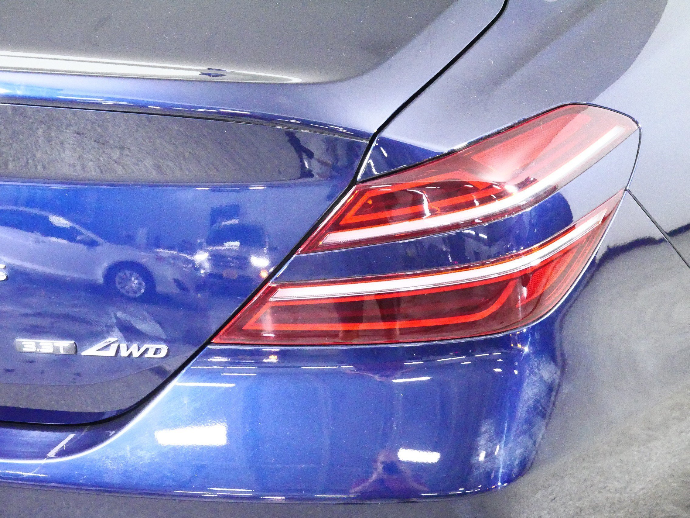 Certified Used 2023 Capri Blue Genesis 3.3T image 17