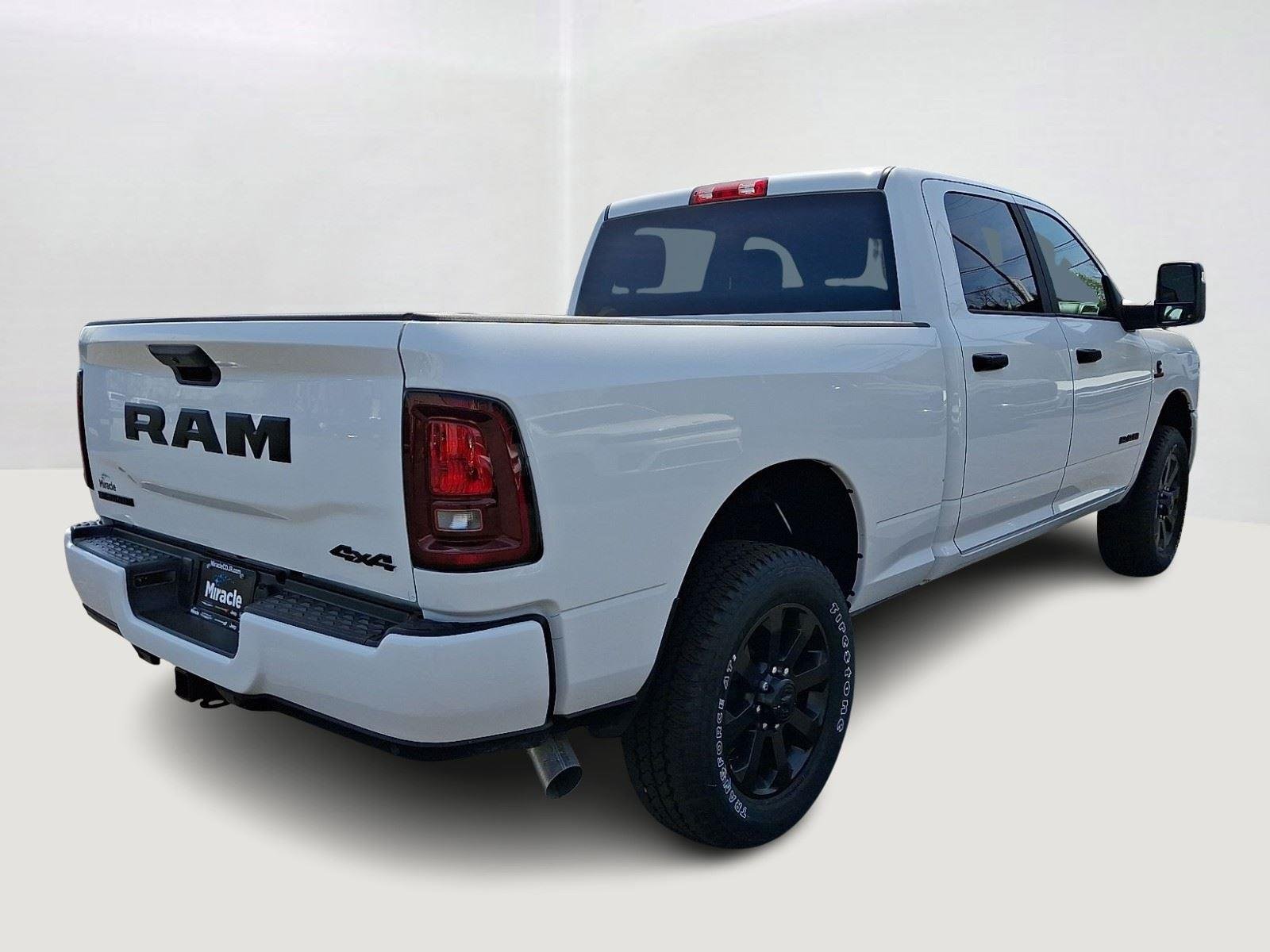New 2026 Bright White Clear-Coat Exterior Paint RAM Big Horn image 3