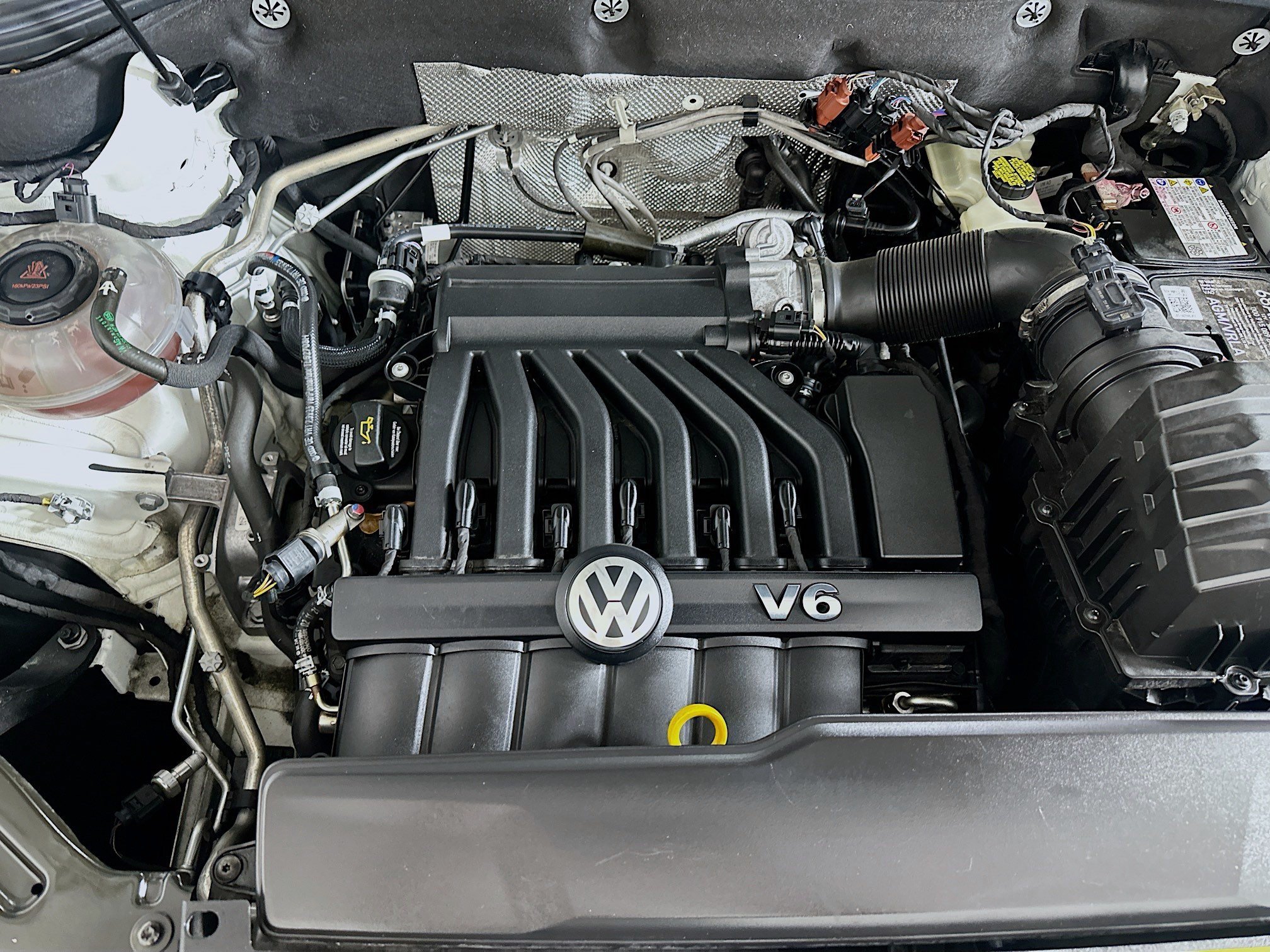 Certified Used 2021 Pure White Volkswagen 3.6L V6 SE w/Technology image 33