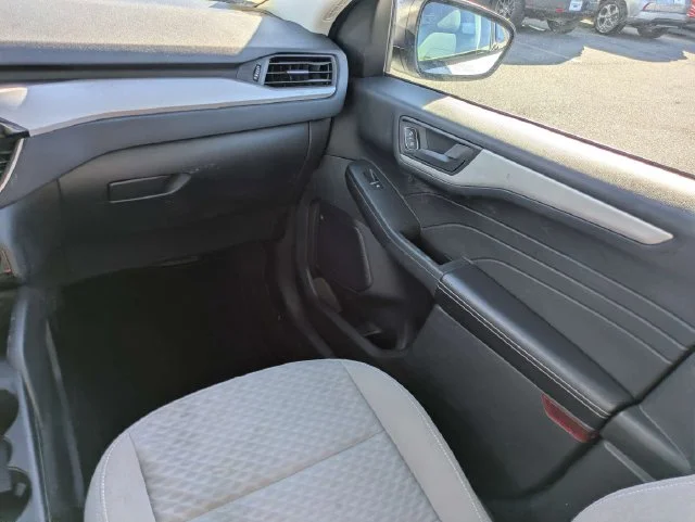 Certified Used 2022 White Ford SE image 17